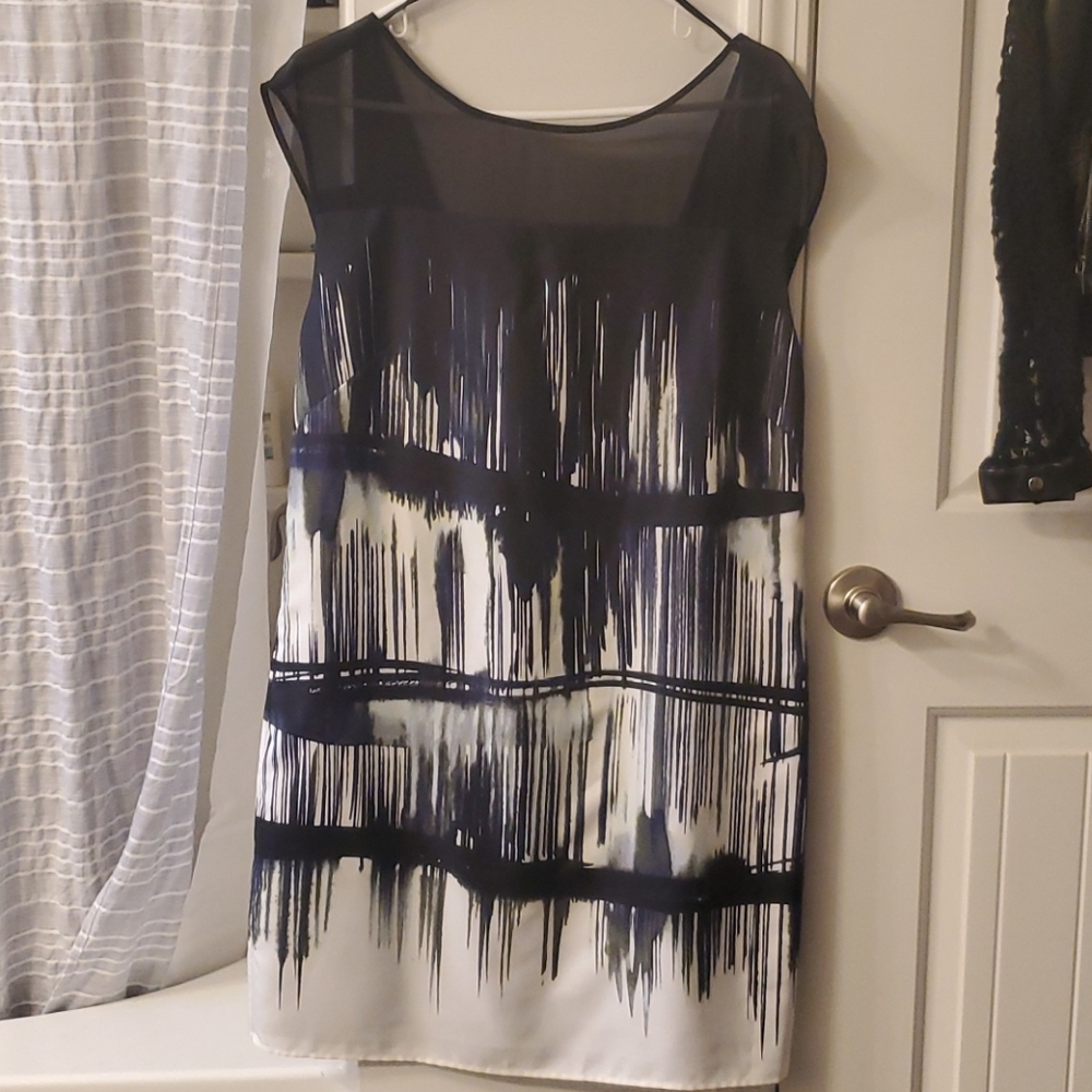 Short sleeve dress